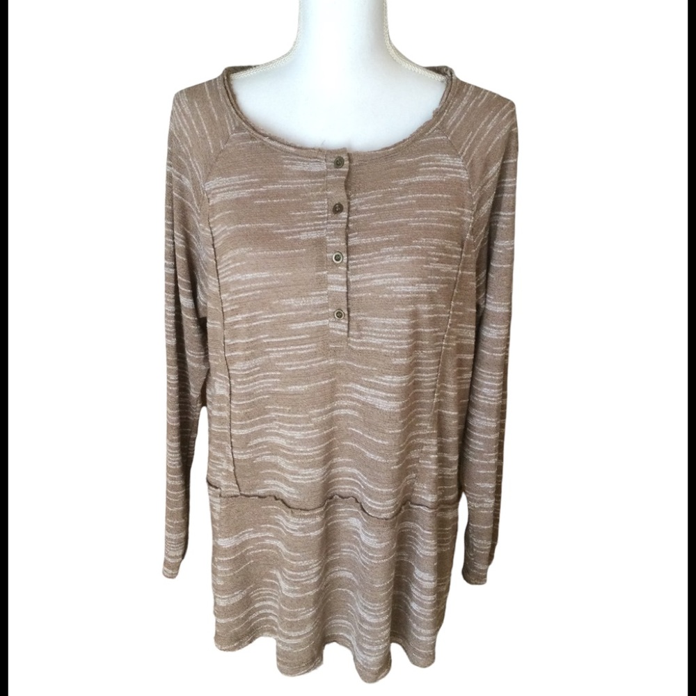 Umgee Tan Long Sleeved Tunic. Size Large